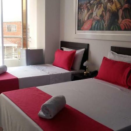 Hotel Giron Plaza Dış mekan fotoğraf