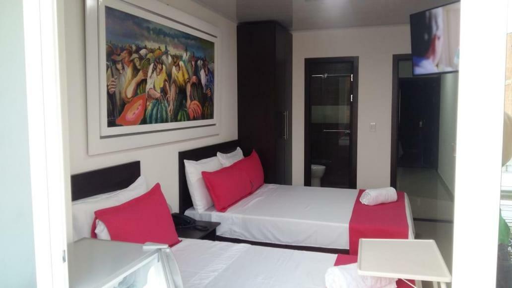 Hotel Giron Plaza Dış mekan fotoğraf